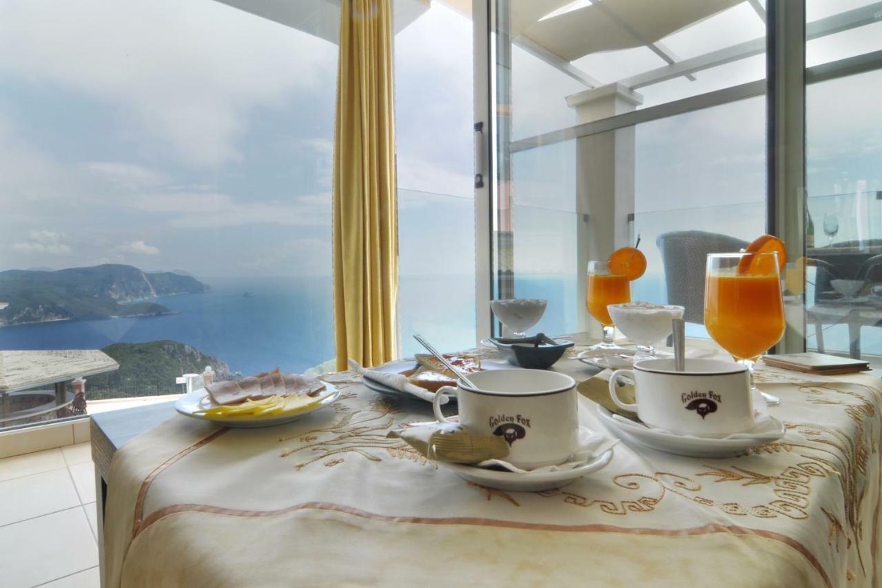 Golden Fox Studios And Suites Lakones Экстерьер фото