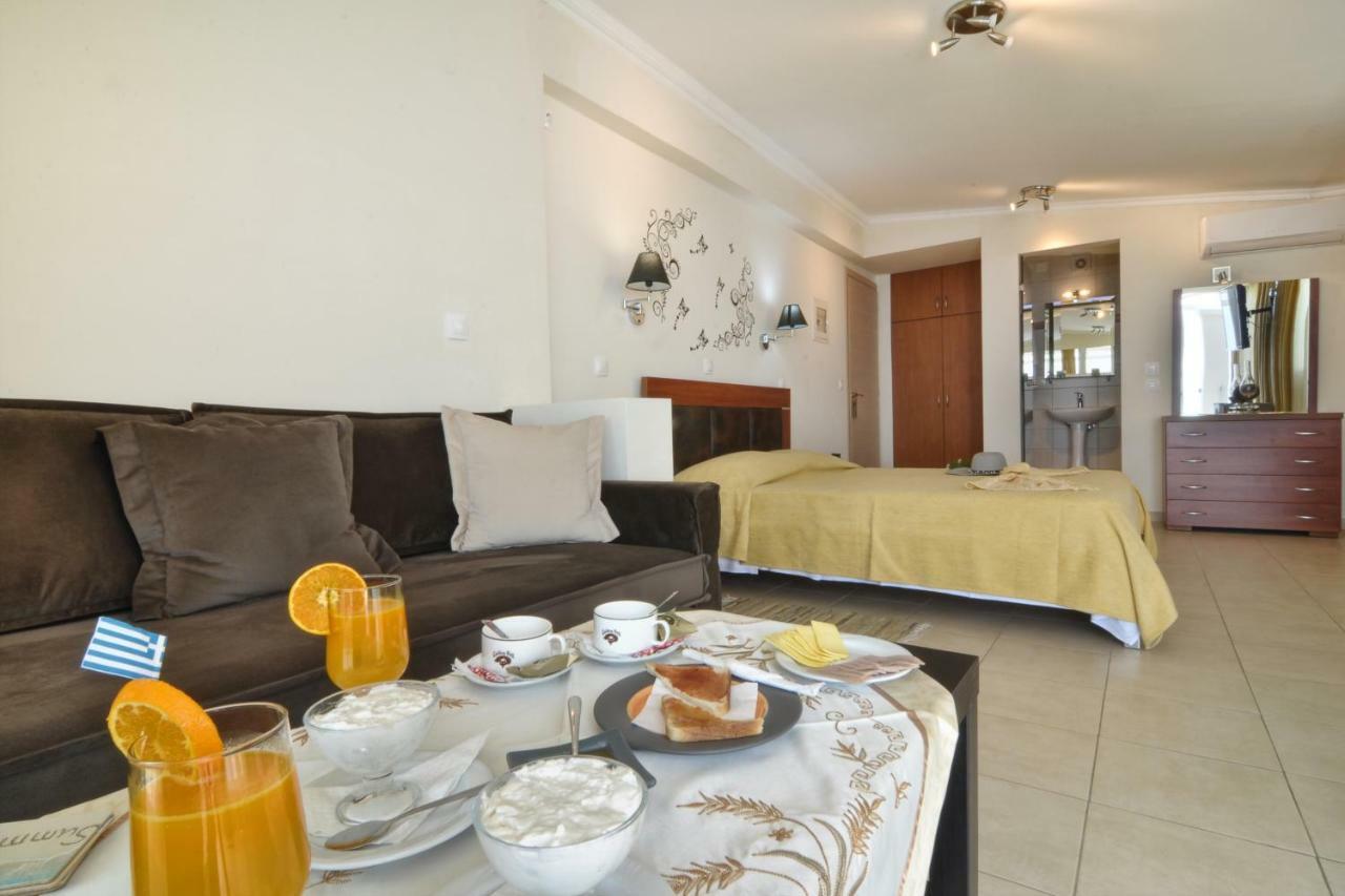Golden Fox Studios And Suites Lakones Экстерьер фото